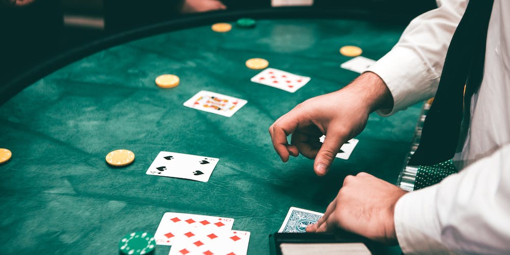 Sự thật về Casino Xóc Đĩa - Một trò chơi đánh bài phổ biến tại Việt Nam